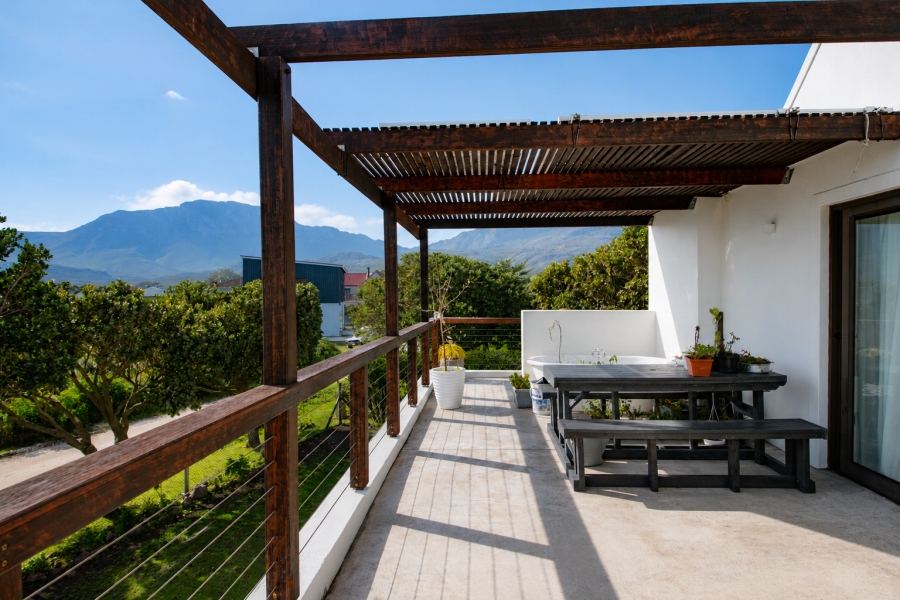 4 Bedroom Property for Sale in Pringle Bay Western Cape